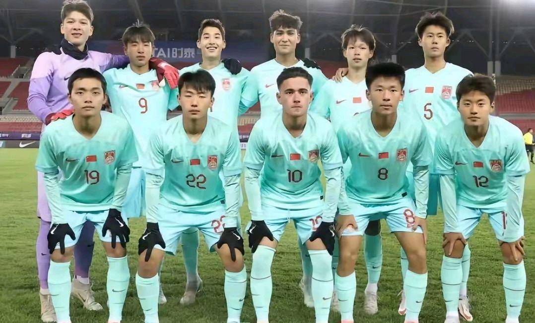 国内足球壮举：球队备战亚洲杯